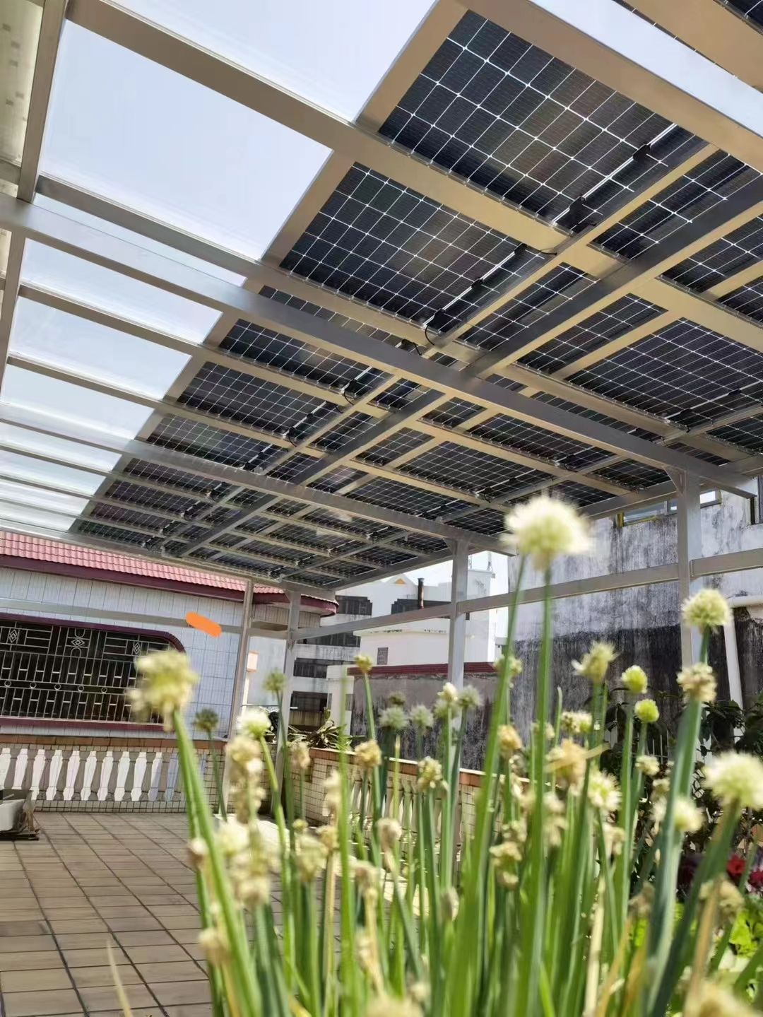 柳林别墅家用屋顶太阳能发电系统安装